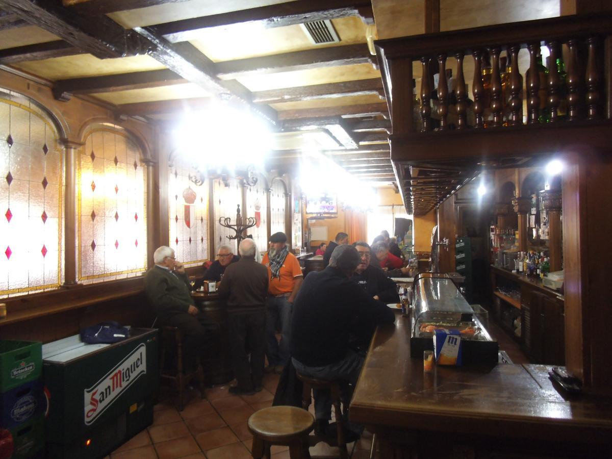 Hostal Los Galgos Yepes ภายนอก รูปภาพ