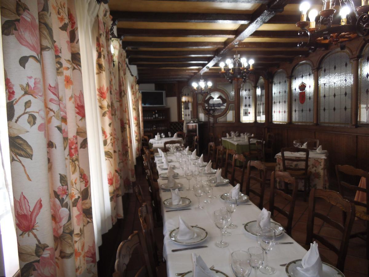 Hostal Los Galgos Yepes ภายนอก รูปภาพ