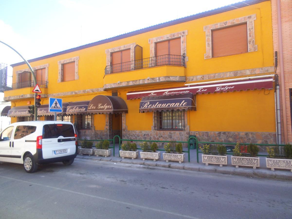 Hostal Los Galgos Yepes ภายนอก รูปภาพ